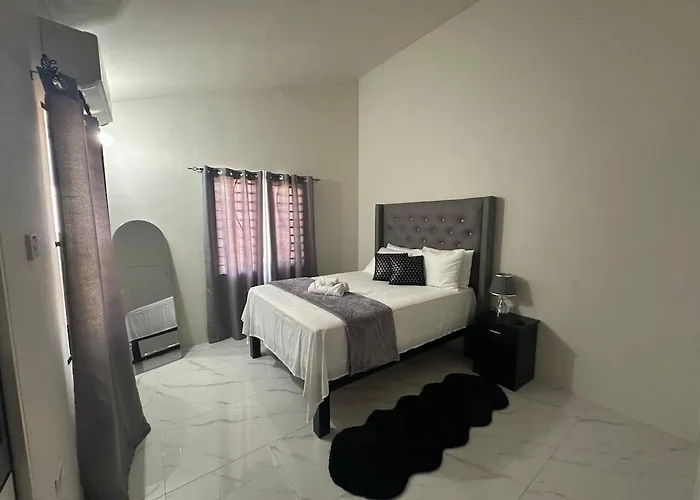 Zae'S Retreat 2 Bed 1 Bath In Portmore Jamaica